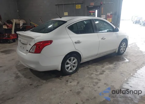 2013 Nissan Versa 1.6 Sl из США, поврежденный, VIN 3N1CN7AP2DL884635